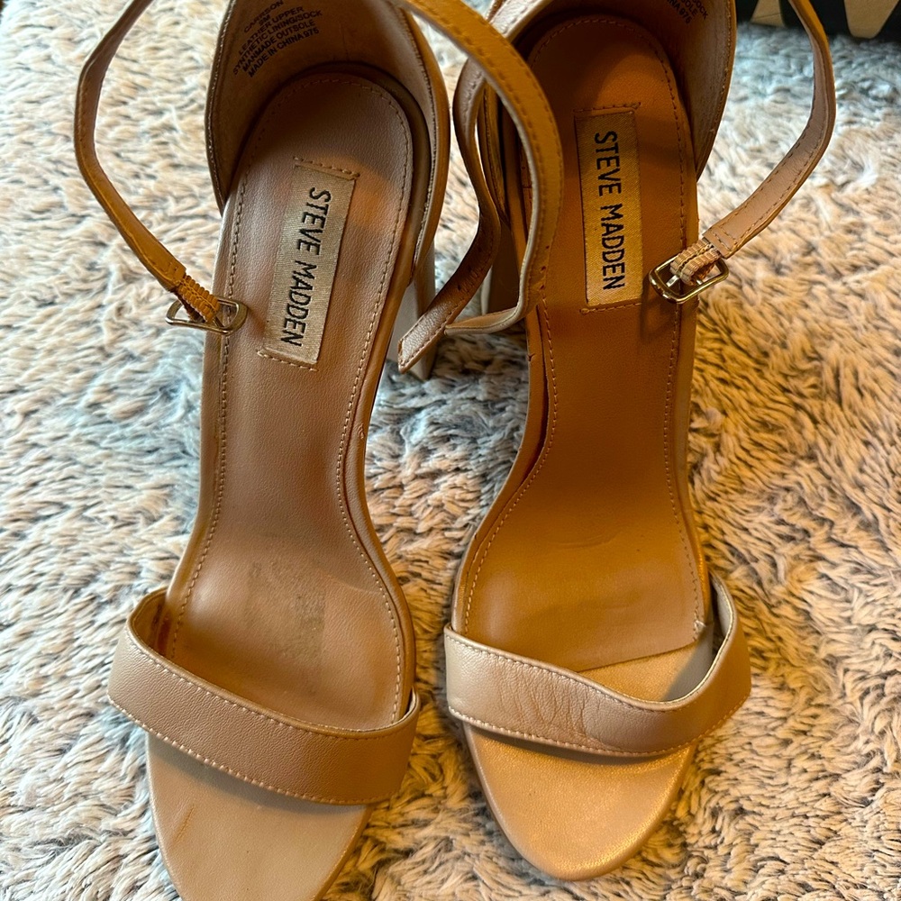 SOLD Steve Madden Heels